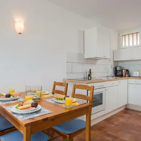 310 Great Location In Americas, Sea Front! Apartment *